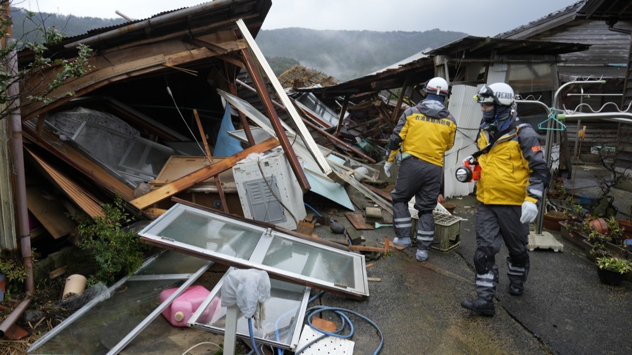 Japonya Daki Depremde Can Kayb E Y Kseldi Ekonomim