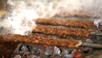 Sucuk ve köfte yapımında sakatat, kebap yapımında kanatlı eti kullanmışlar!