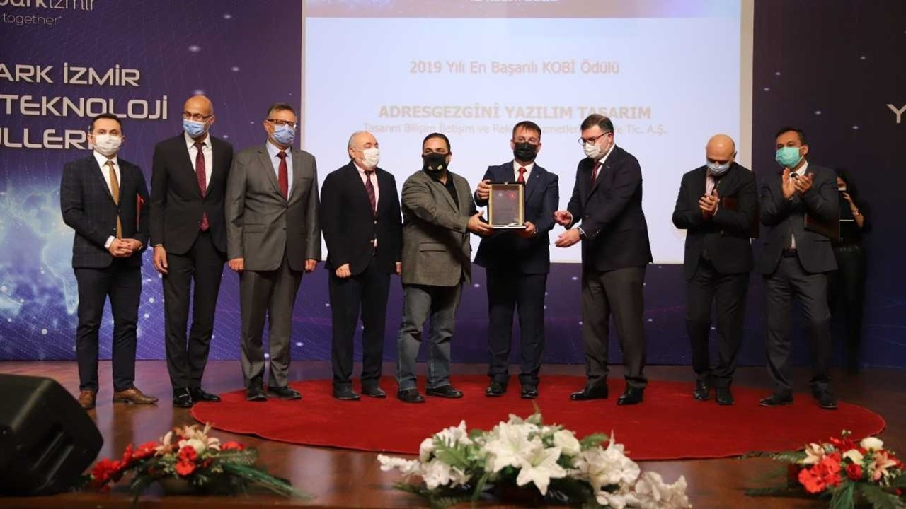 Teknopark İzmir'de "Yüksek Teknoloji" ödülleri sahiplerini buldu