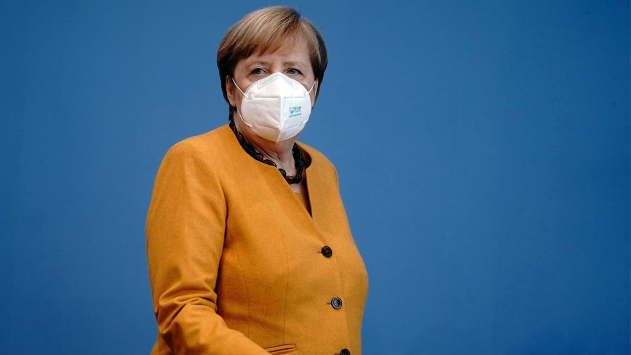 Merkel: Rusya ile diyaloğun sürdürülmesi diplomatik görevdir