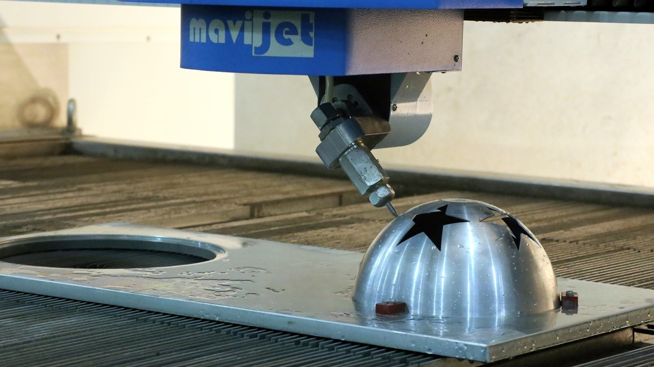 Mavijet'ten global savunma sanayii firmalarına 'su jeti makinesi' ihracatı