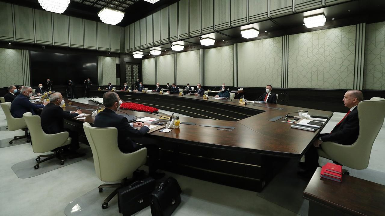 AK Parti’de değişim haftası