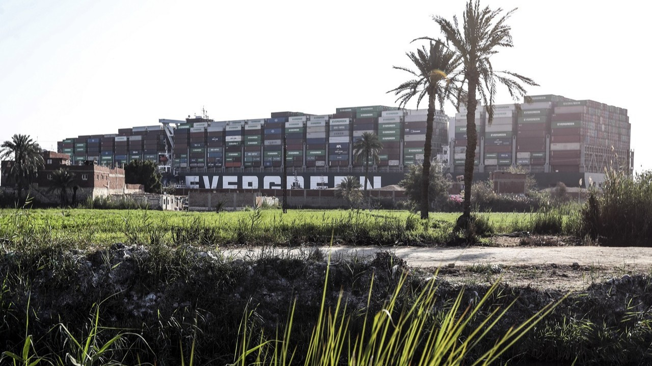 Süveyş Kanalı olayında tazminat kavgaları başladı