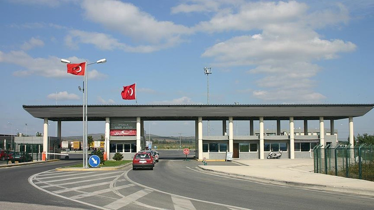 İpsala Gümrük Kapısı'nda rüşvet operasyonu: 20 gümrük memuru gözaltında