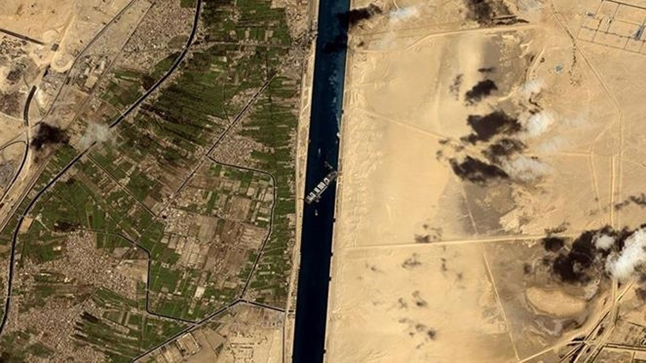 Mısır Süveyş'i tıkayan 'The Ever Given' gemisiyle ilgili uluslararası tahkime gitmeyecek