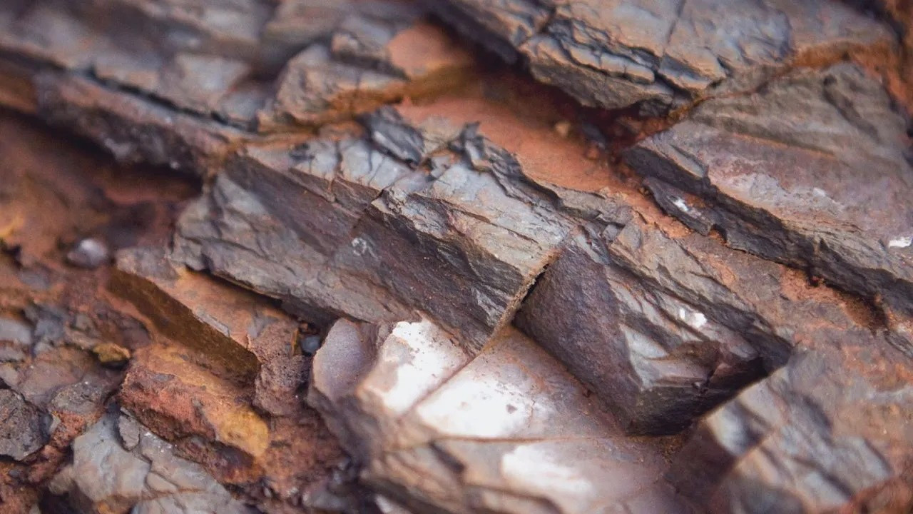 Demir cevherinde ‘düzeltme’ gecikiyor