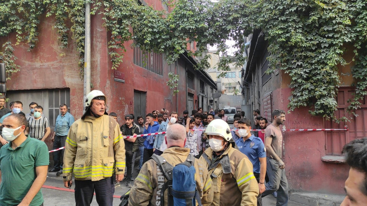 Bayrampaşa'da iş yerinde patlama: 4 yaralı