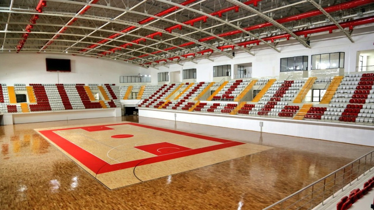 Sivas Taha Akgül Spor Salonu'nun bakım ve onarımı yapılacak