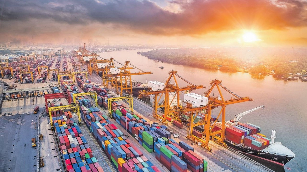 Noel siparişleri öne çekildi, navlunda yeni zam kapıda!