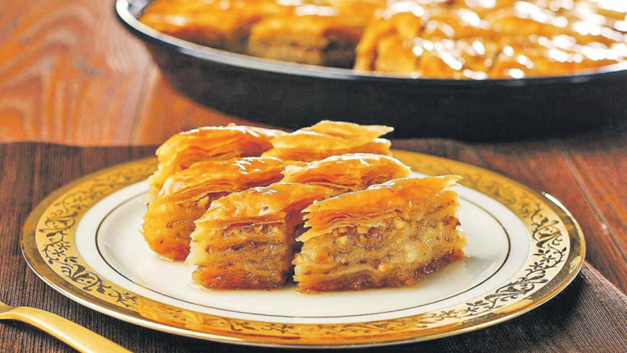 Fiyatlar arttı, ucuz baklavaya talep patladı