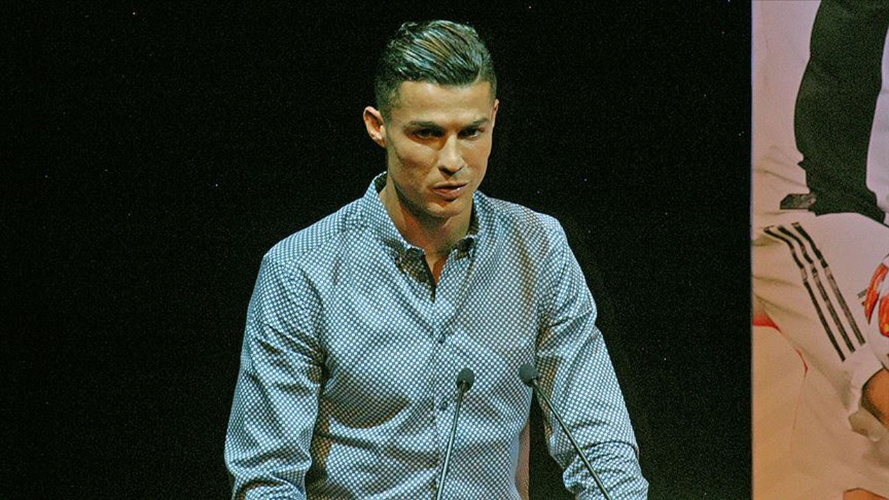 Ronaldo, yapay zeka dünyasına adım attı: CR7’nin 20 yıllık kariyeri tek platformda