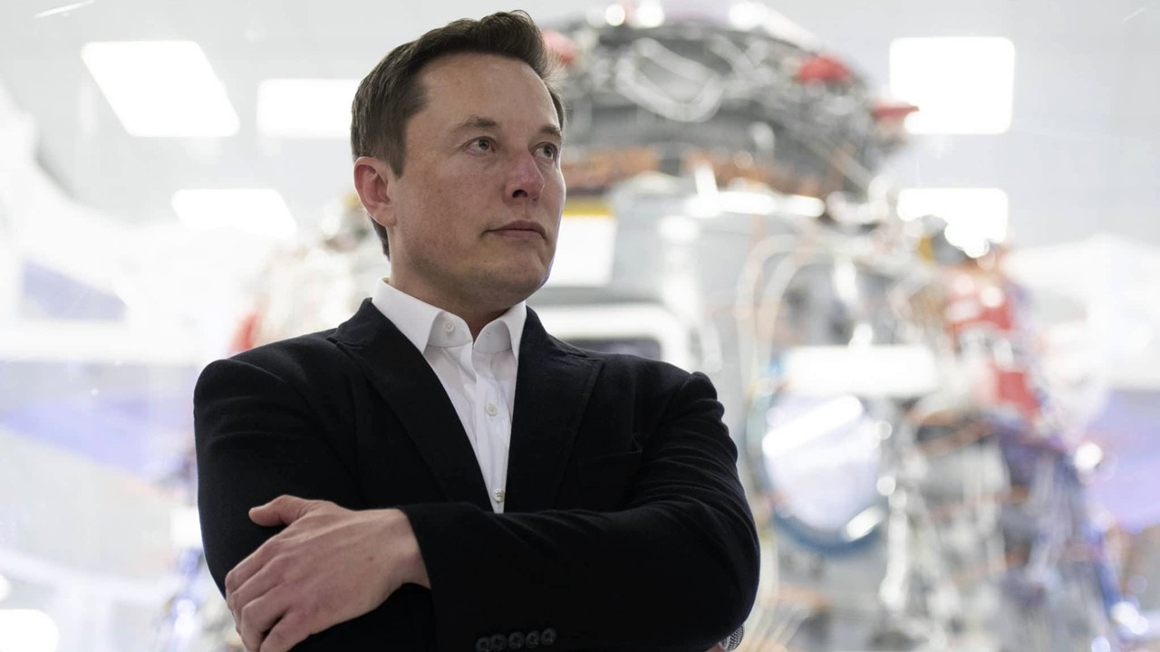 Elon Musk, 5 milyar dolarlık Tesla hissesi sattı