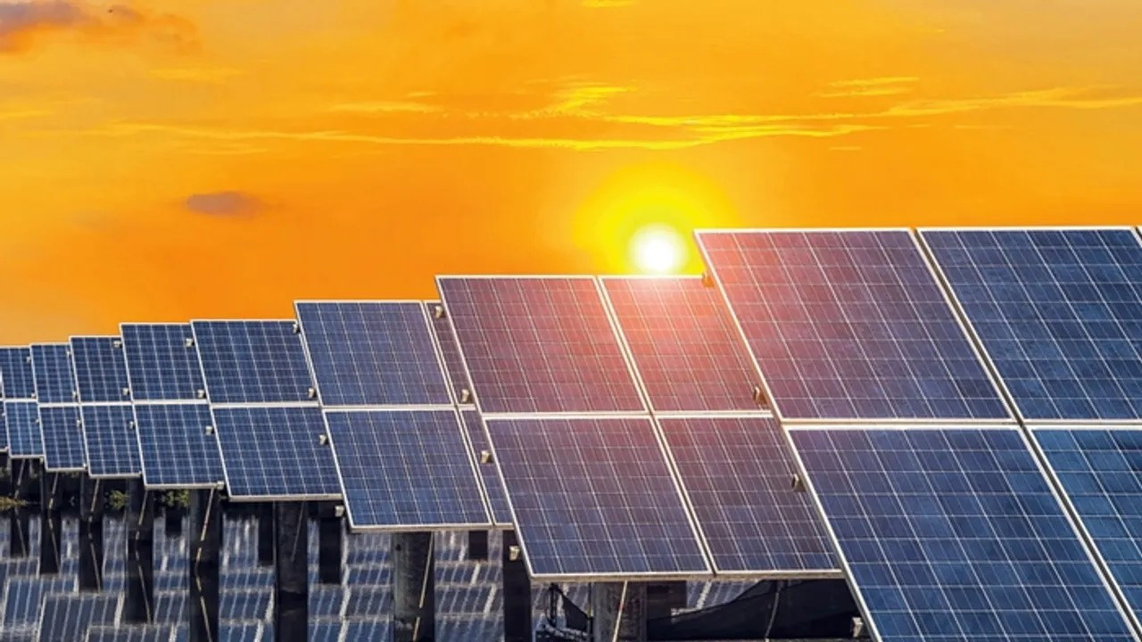 Güneşte 2040 hedefi 200 bin MW olmalı