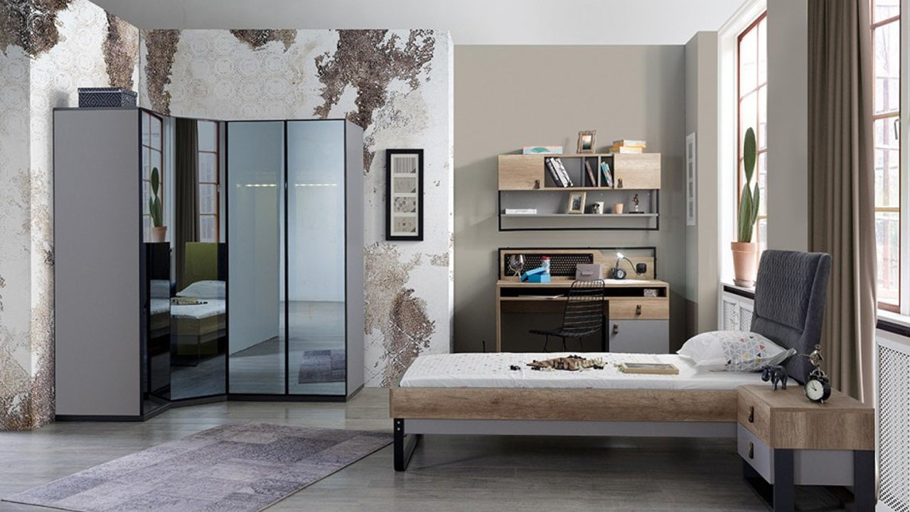 Gençlerin zeka türüne göre ürettiği mobilyaları fuarda sergiliyor