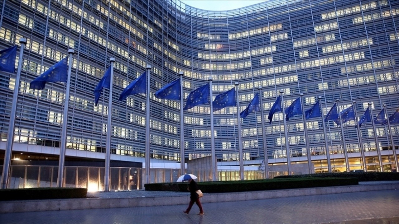 AB, uçaklarda sürdürülebilir yakıt kullanımını artırıyor