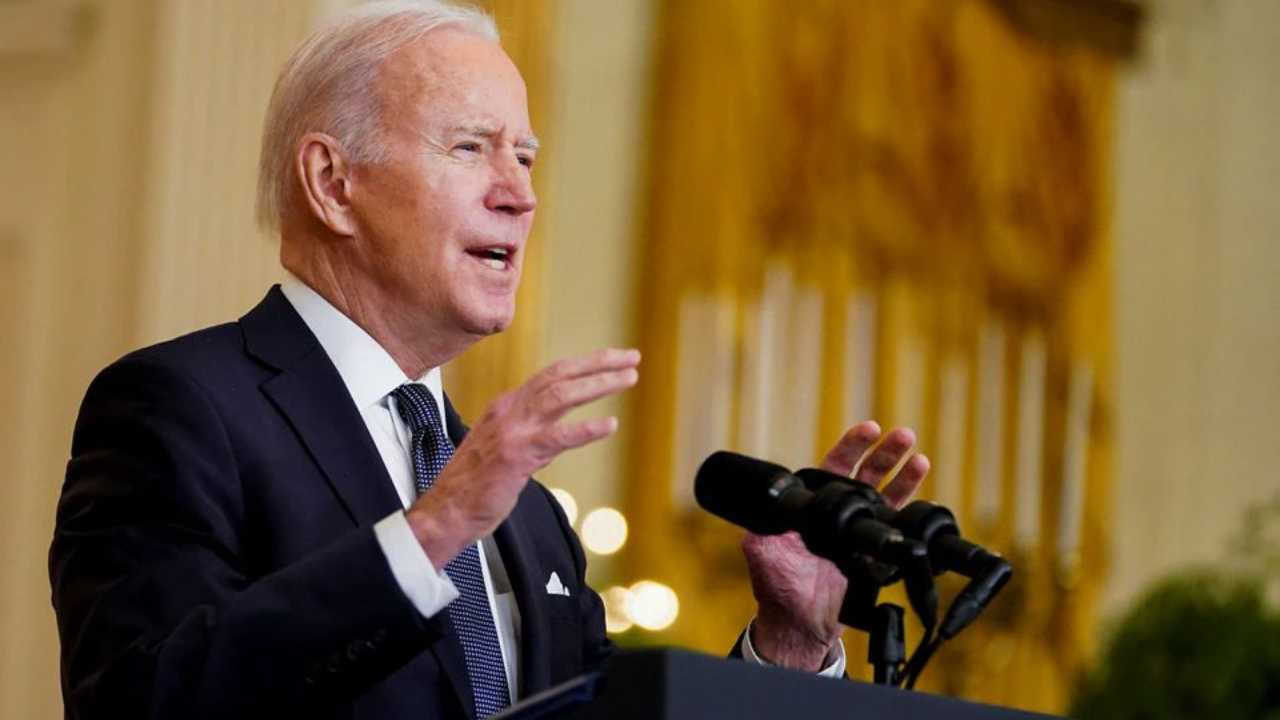 Biden'e destek azalmaya devam ediyor