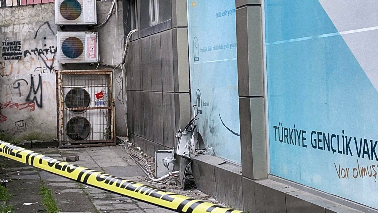 TÜGVA binasının yanında patlama