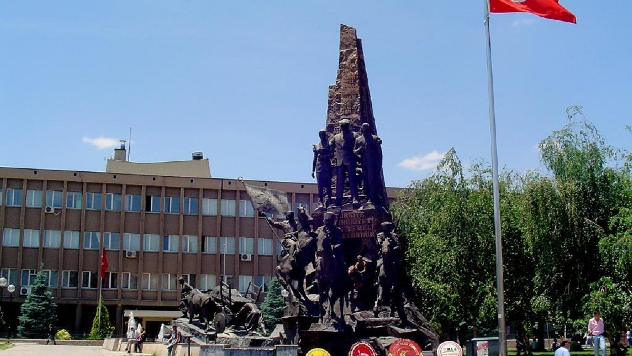 Başkanlar Konuşuyor: Uşak, tekstil geri dönüşümünde markasını büyütmek istiyor