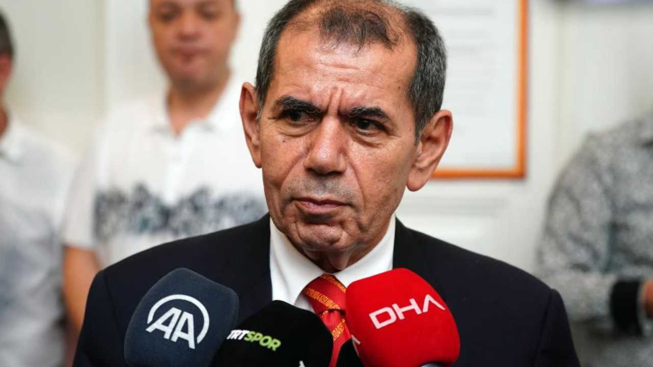 Galatasaray'da devir teslim töreni yapıldı