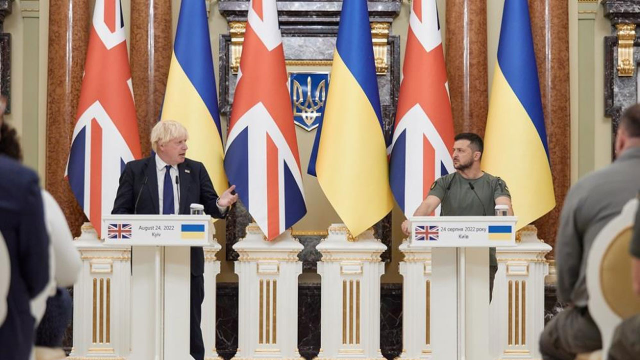Johnson’dan Kiev’e sürpriz ziyaret