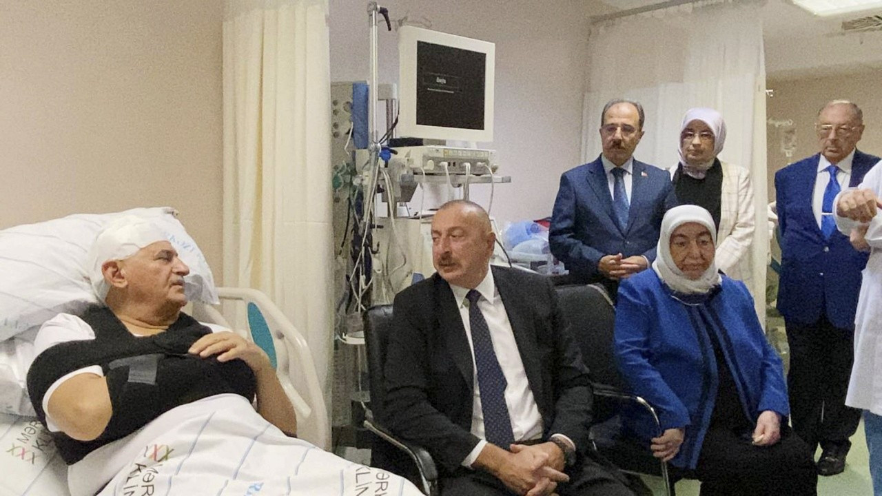 Aliyev'den Binali Yıldırım'a geçmiş olsun ziyareti