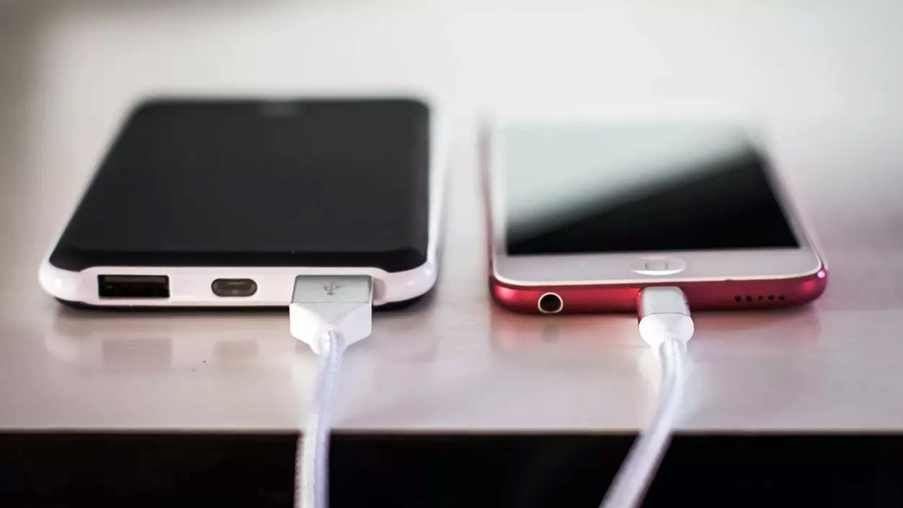 AB'den akıllı telefonlara tek tip telefon şarjı