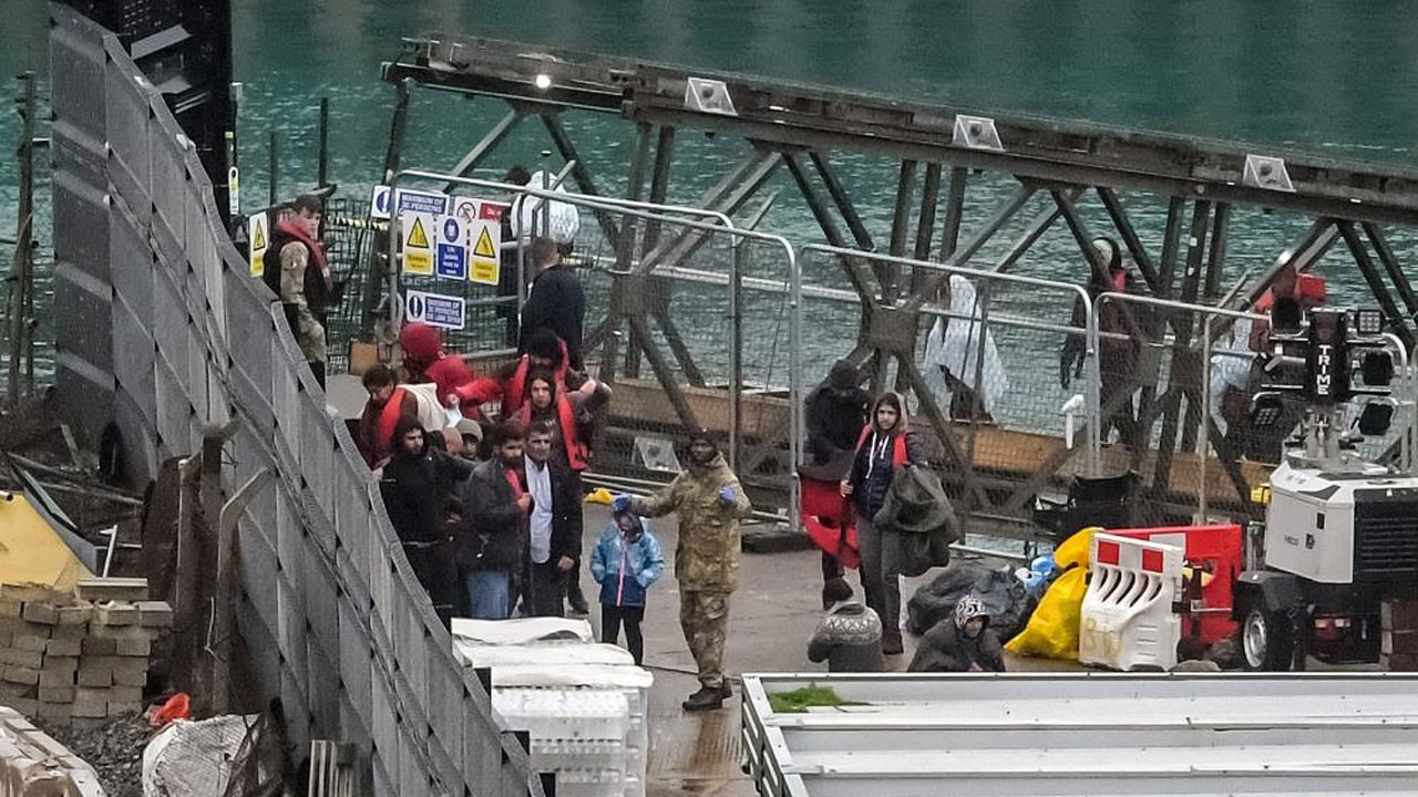 İngiltere'de mülteci merkezine bombalı saldırı