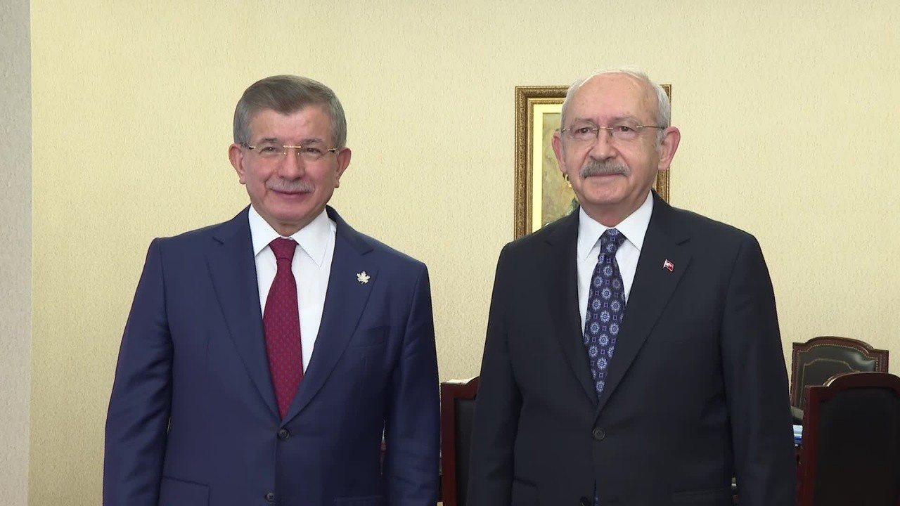 Kılıçdaroğlu, Davutoğlu ile bir araya geldi