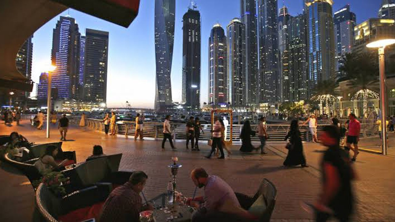 Dubai, alkol satış vergisini kaldırdı
