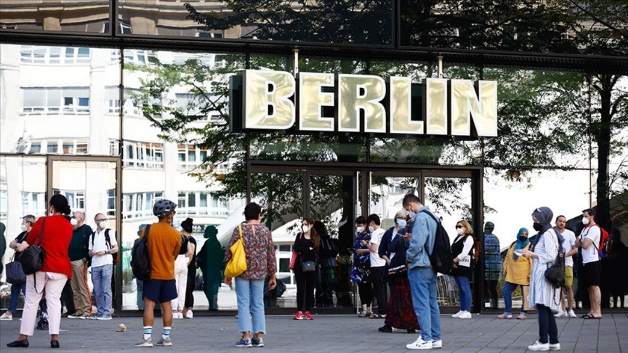 Almanya’ya turist vizesiyle gidenlere çalışma imkanı