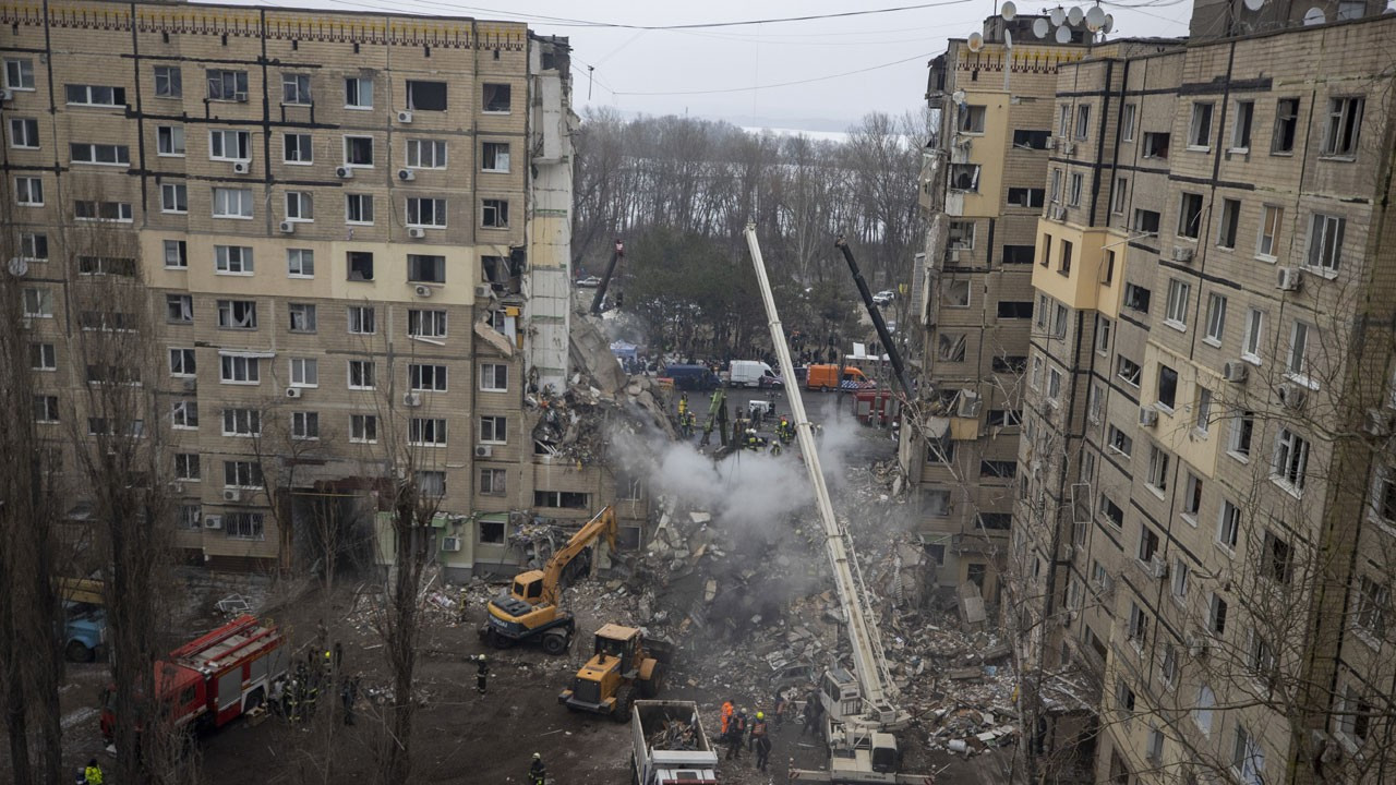 Zelenskiy: Dnipro saldırısında ölenlerin sayısı 25'e çıktı