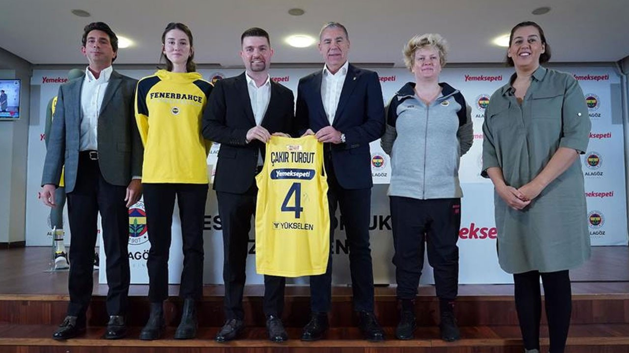 Fenerbahçe ile Yemeksepeti arasında sponsorluk anlaşması imzalandı