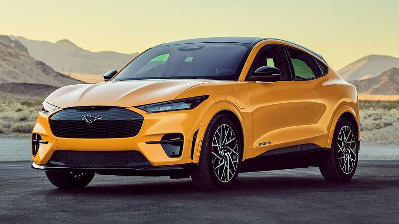 Ford, Mustang Mach-E'nin fiyatını indirdi