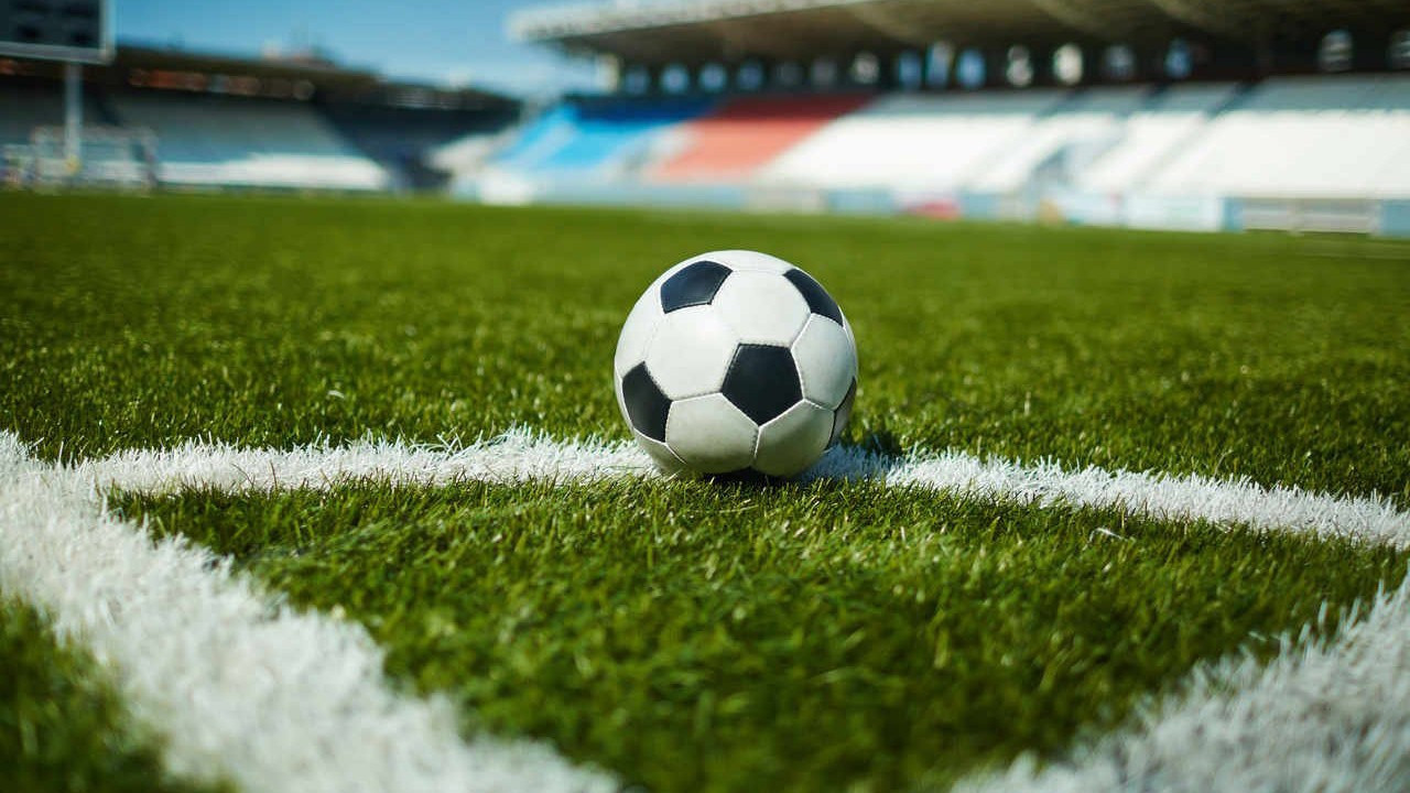 Hakemin futbolcuya dirsek attığı iddiası soruşturma getirdi