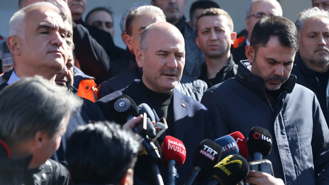 Soylu'dan hasarlı bina uyarısı: Yanından dahi geçilmemeli