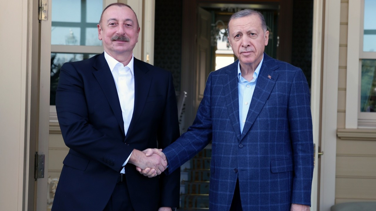 Erdoğan, Aliyev ile bir araya geldi