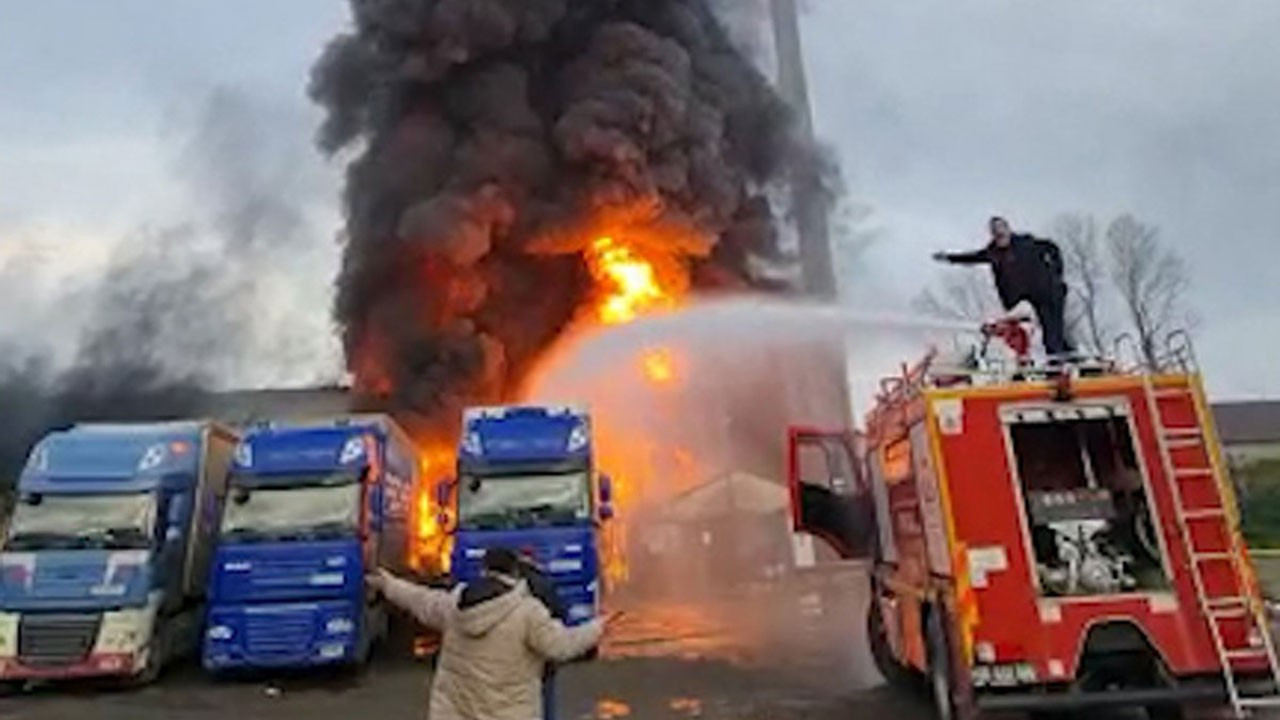 Artvin Kemalpaşa ÇAYKUR Fabrikası'nda yangın