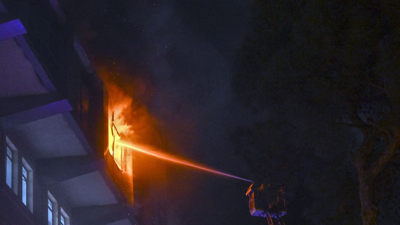 İstanbul'da hastanede korkutan yangın