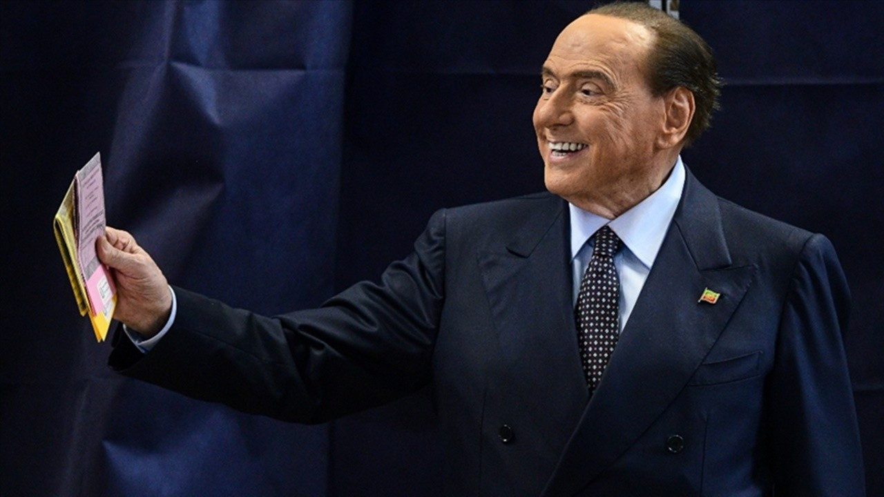Silvio Berlusconi kimdir?