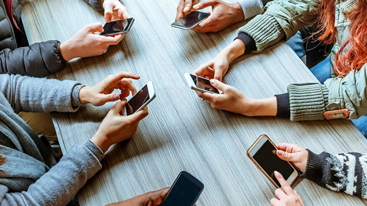 Öğrenciye vergisiz telefon indirimi çıktı mı? Şartlar neler?