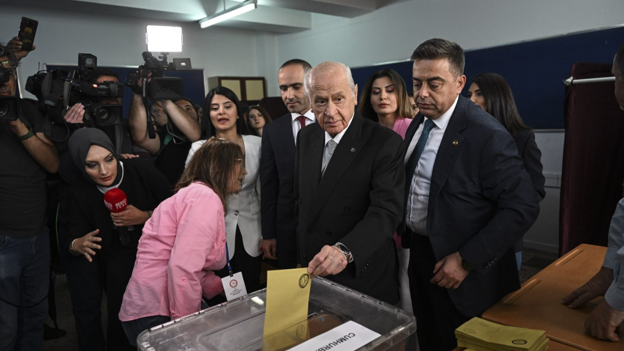 MHP Lideri Bahçeli oyunu kullandı