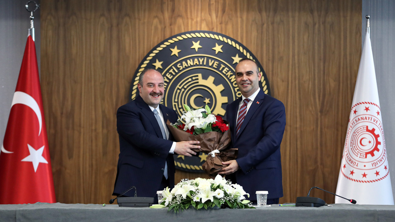 Bakan Kacır'dan 'Milli Teknoloji Hamlesi' mesajı: Canla başla çalışacağız