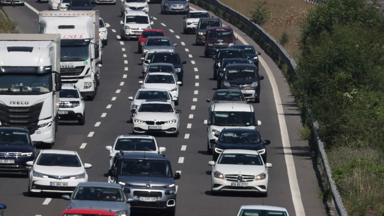 Trafiğe kaydı yapılan araç sayısı 3 aydır düşüşte