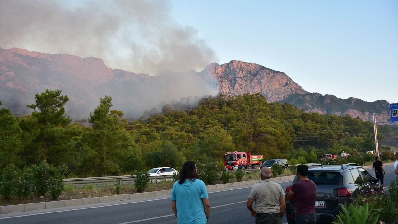 Kemer'de orman yangını