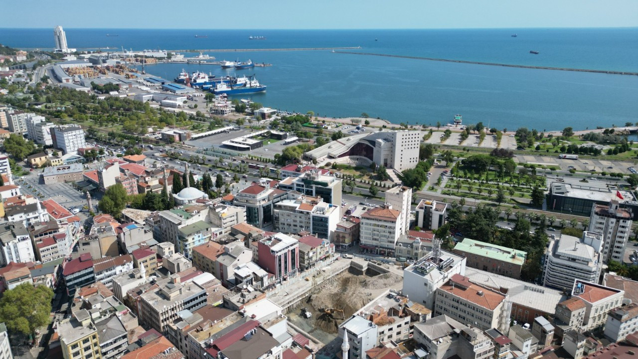 Samsun’da Anakent Otopark ve Meydan Projesi hızla yükseliyor