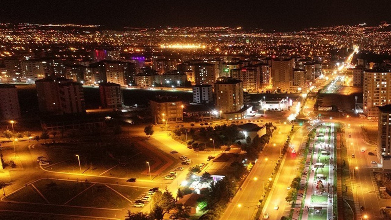 Çolakbayrakdar: Daha modern ve akıllı bir ilçe inşa ediyoruz