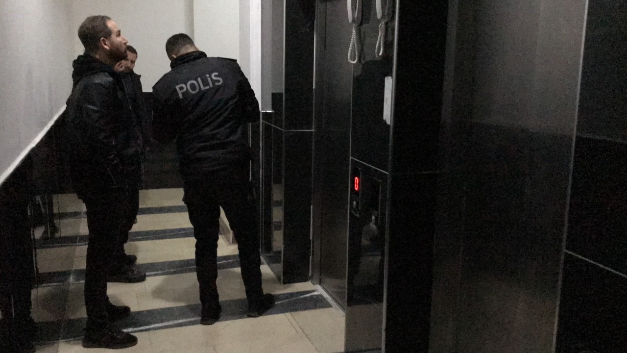 Asansörle zemine çakılan çocuk yaralandı