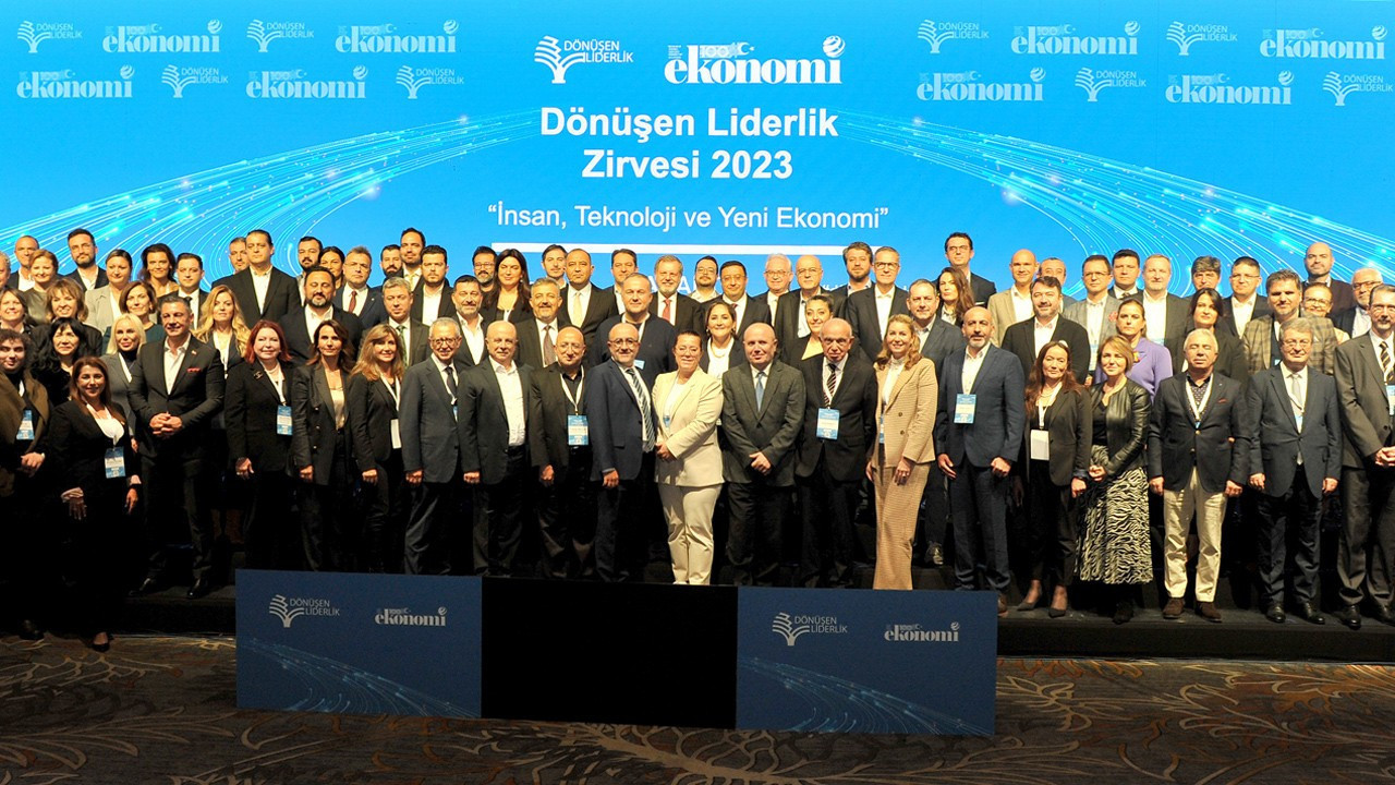 Bugünün ve yarının liderleri Dönüşen Liderlik Zirvesi’nde