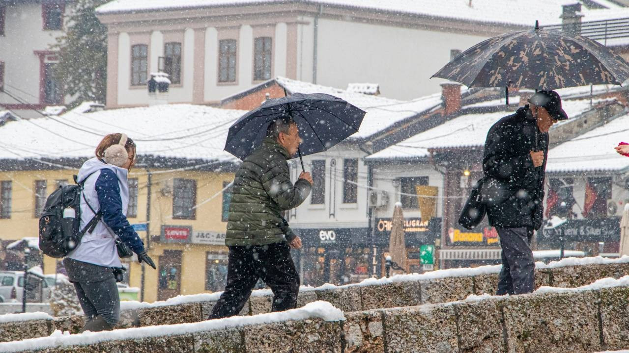 Meteoroloji'den 27 il için sarı ve turuncu kodlu alarm: Yağmur ve kar yağışı uyarısı