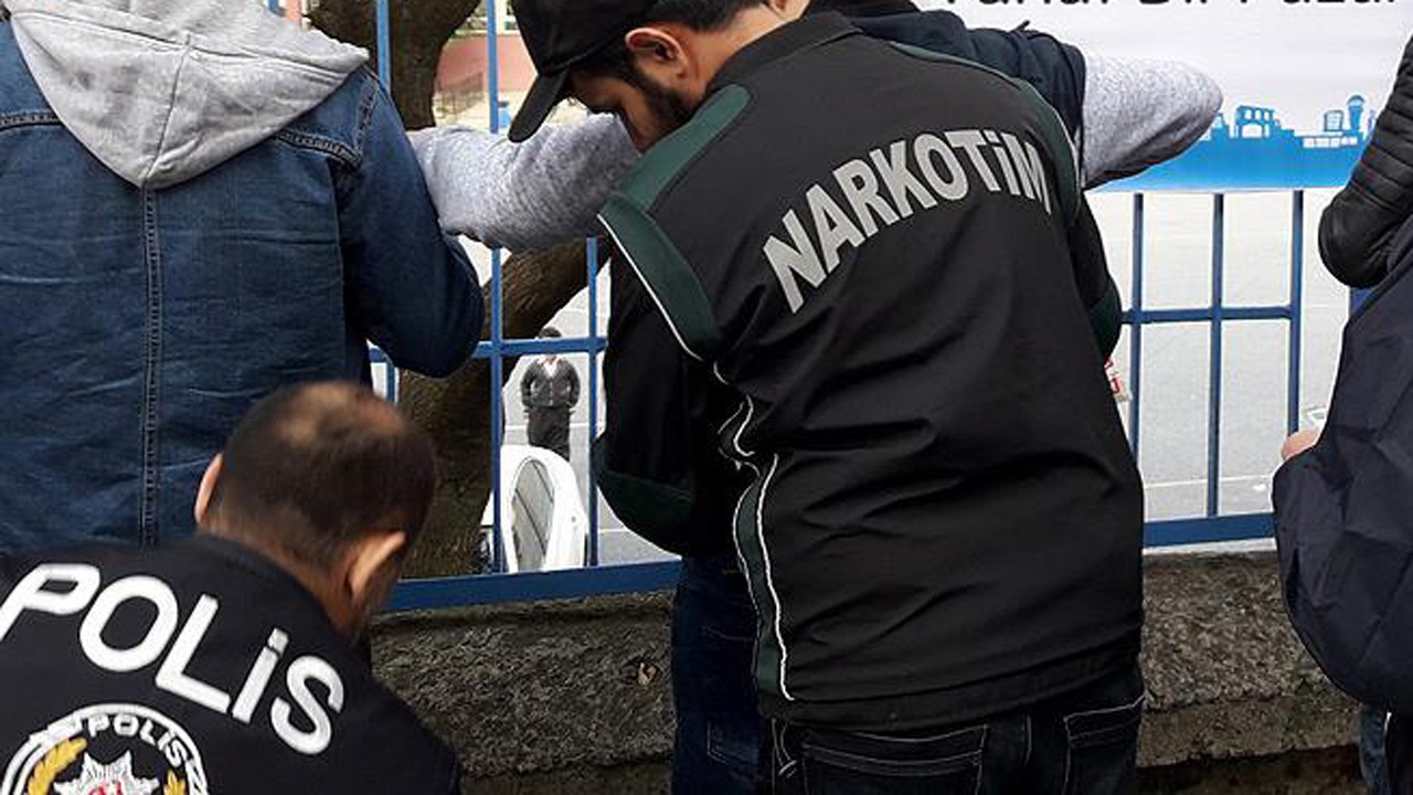 Bakan Yerlikaya duyurdu: Uyuşturucu operasyonunda 739 bin adet hap ele geçirildi